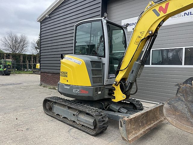 Neuson EZ36 minigraver / centrale smering