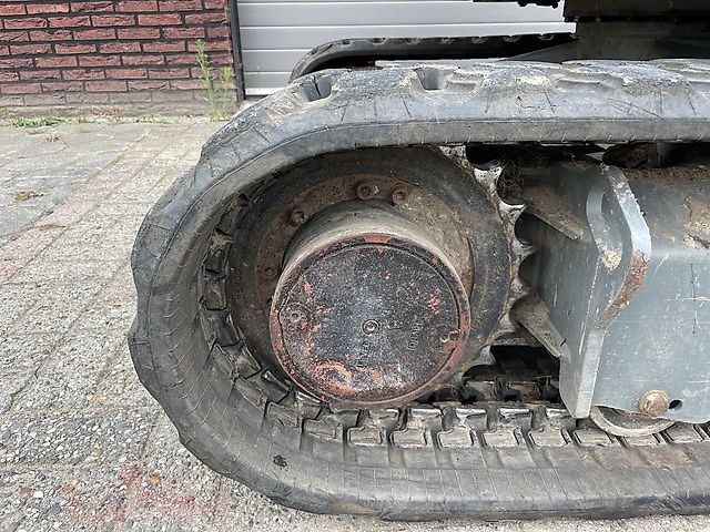 Neuson EZ36 minigraver / centrale smering