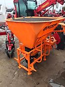 Pom Augustów rozsiewacz do nawozów z przystawką komunalną Motyl N 31M/1