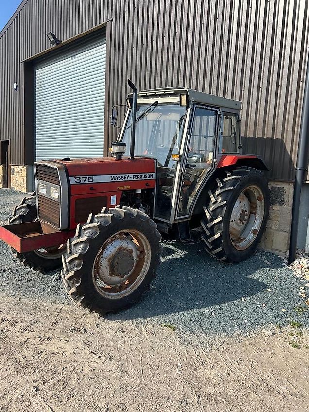 Massey Ferguson 375