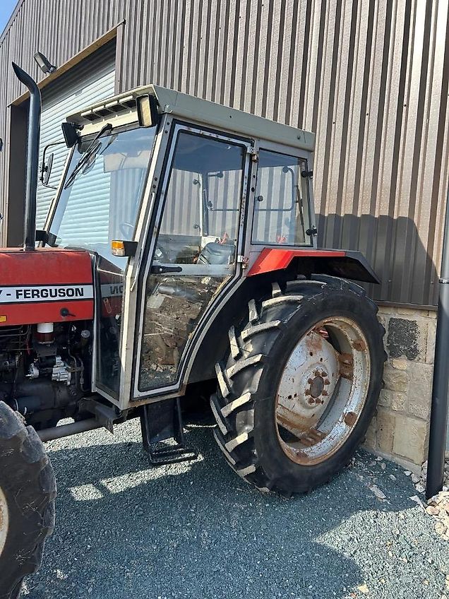 Massey Ferguson 375