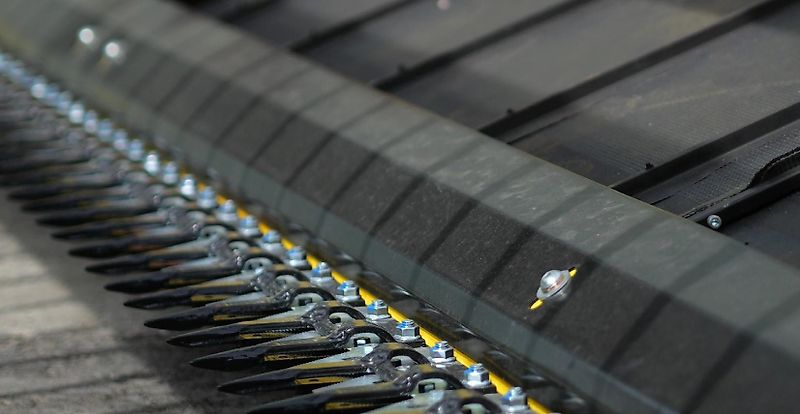 Honey Bee ST 30 - BANDSCHWADMÄHWERK