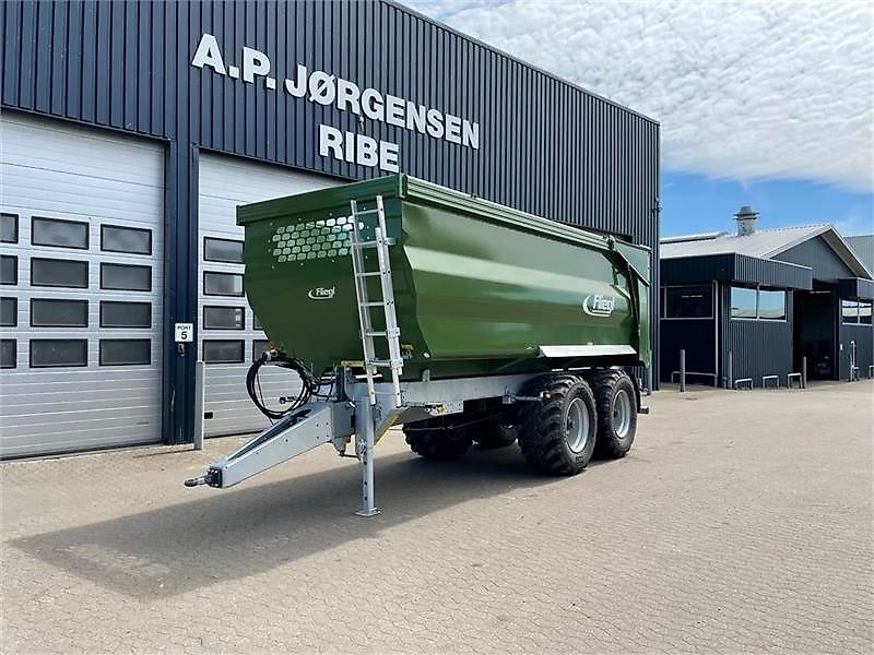 Fliegl TMK 264 FOX med 400 mm kornoverbygning.