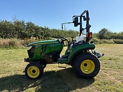 John Deere 2032R