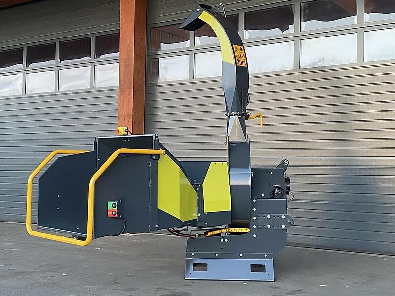 Junkkari Holzschredder Holzhäcksler Buschholzhacker Häcksler