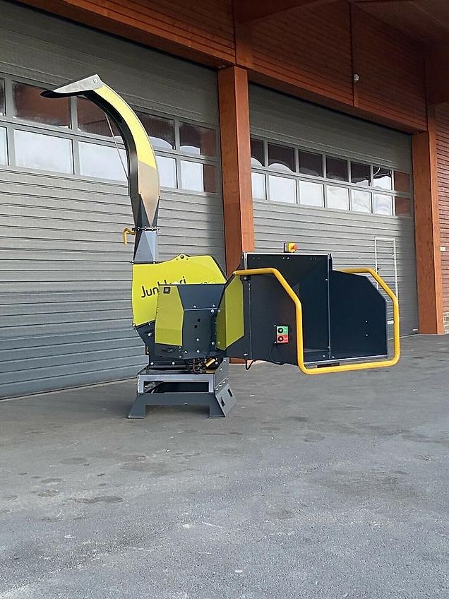 Junkkari Holzschredder Holzhäcksler Buschholzhacker Häcksler