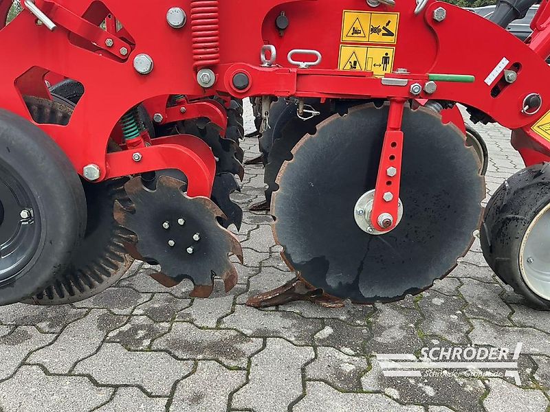 Kverneland KULTISTRIP + APV PS200 M1D | STRIP TILL