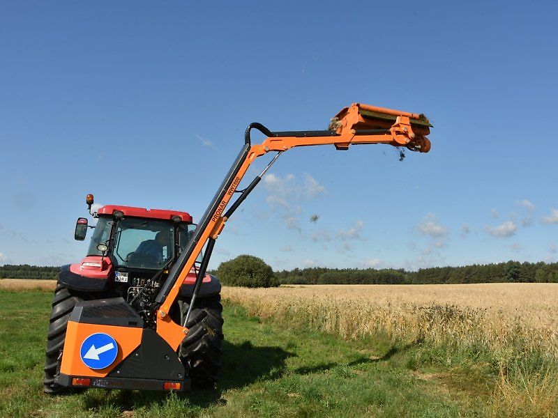Pronar WWT Auslegemulcher Mulchkopf Astschere Astsäge Mulcher