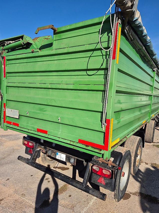 BLUMHARDT 3_Achser 3-Seitenkipper mit Aufbau V9 hydr.Bordwandöffnung Aufbau 1,60m hoch; hydraulische Seitenbordwand LINKS, rechts Mittelrunge, verstärkte Seitenwand, verstärkter Zylinder für größeren Öffnungswinkel