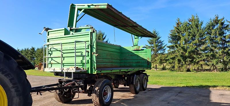 BLUMHARDT 3_Achser 3-Seitenkipper mit Aufbau V9 hydr.Bordwandöffnung Aufbau 1,60m hoch; hydraulische Seitenbordwand LINKS, rechts Mittelrunge, verstärkte Seitenwand, verstärkter Zylinder für größeren Öffnungswinkel