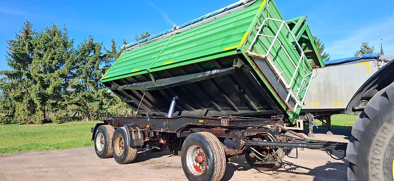 BLUMHARDT 3_Achser 3-Seitenkipper mit Aufbau V9 hydr.Bordwandöffnung Aufbau 1,60m hoch; hydraulische Seitenbordwand LINKS, rechts Mittelrunge, verstärkte Seitenwand, verstärkter Zylinder für größeren Öffnungswinkel
