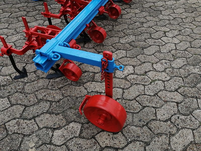 Rau Keine Schmotzer Hacke!! Vier Reihige Rau Hacke mit Kulturschutzscheiben &Exaktsteuerung in Manueler Ausführung