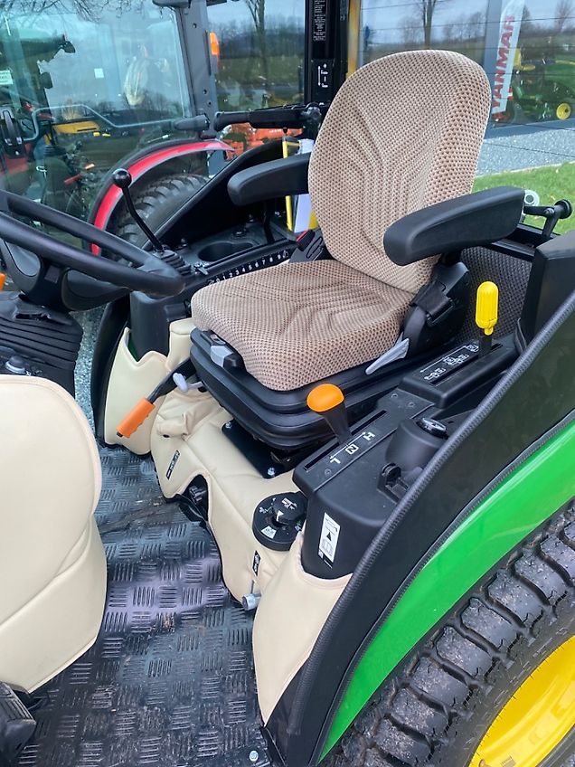 John Deere 2026 R lieferbar