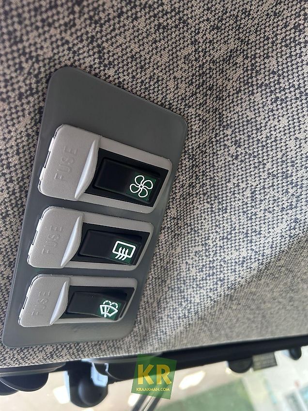 John Deere 2032R #696233