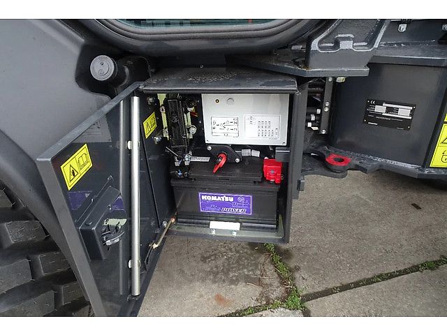 Komatsu WA80M Wielader Shovel