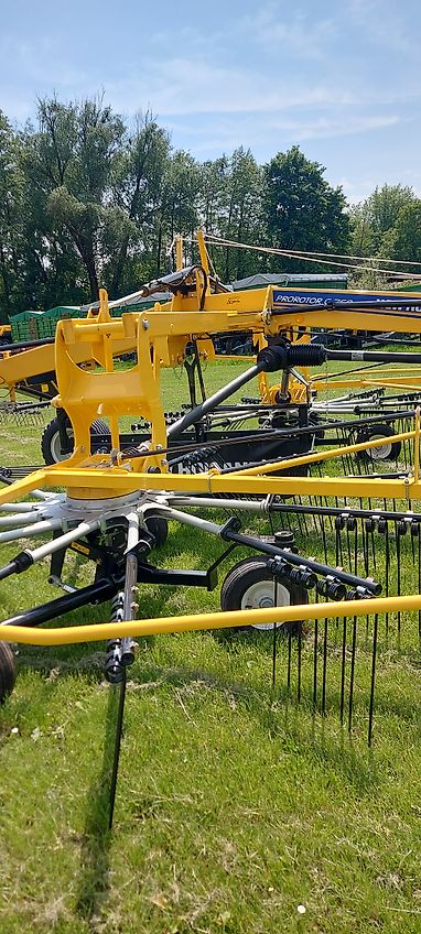 New Holland Schwader / Zweikreiselschwader PROROTOR C760 #NewHolland