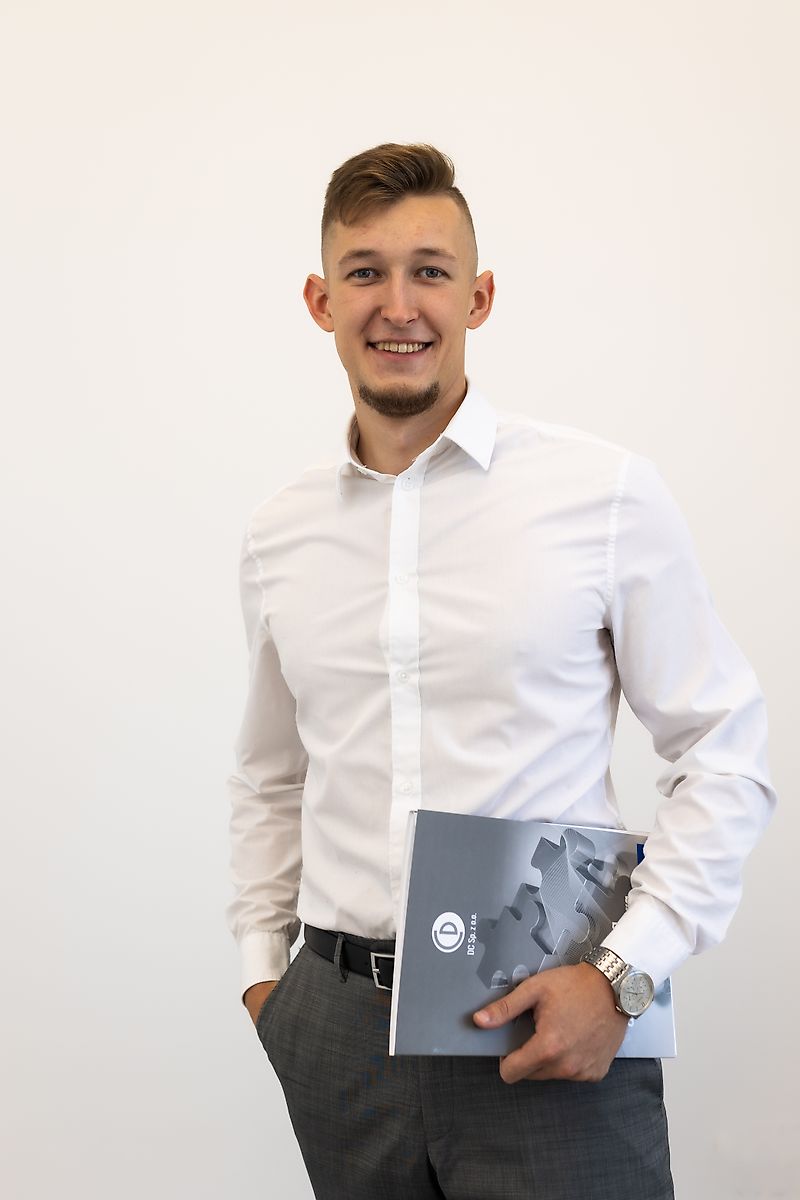 Persona de contacto Sr. Adam Rogalski
